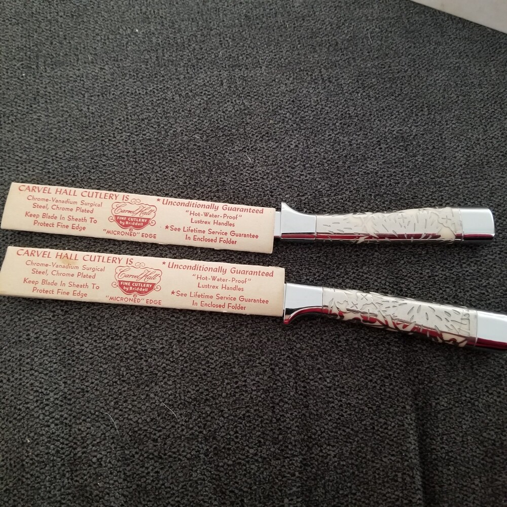 VINTAGE CARVEL HALL STEAK KNIVES BY BRIDDELL U.S.A. Set  of 2